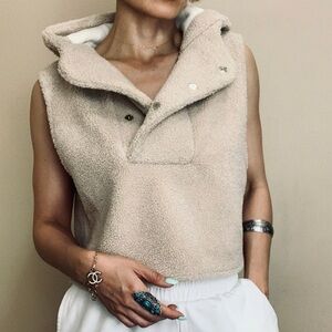 NWOT Anthropologie Pilcro cropped sherpa vest in beige One size